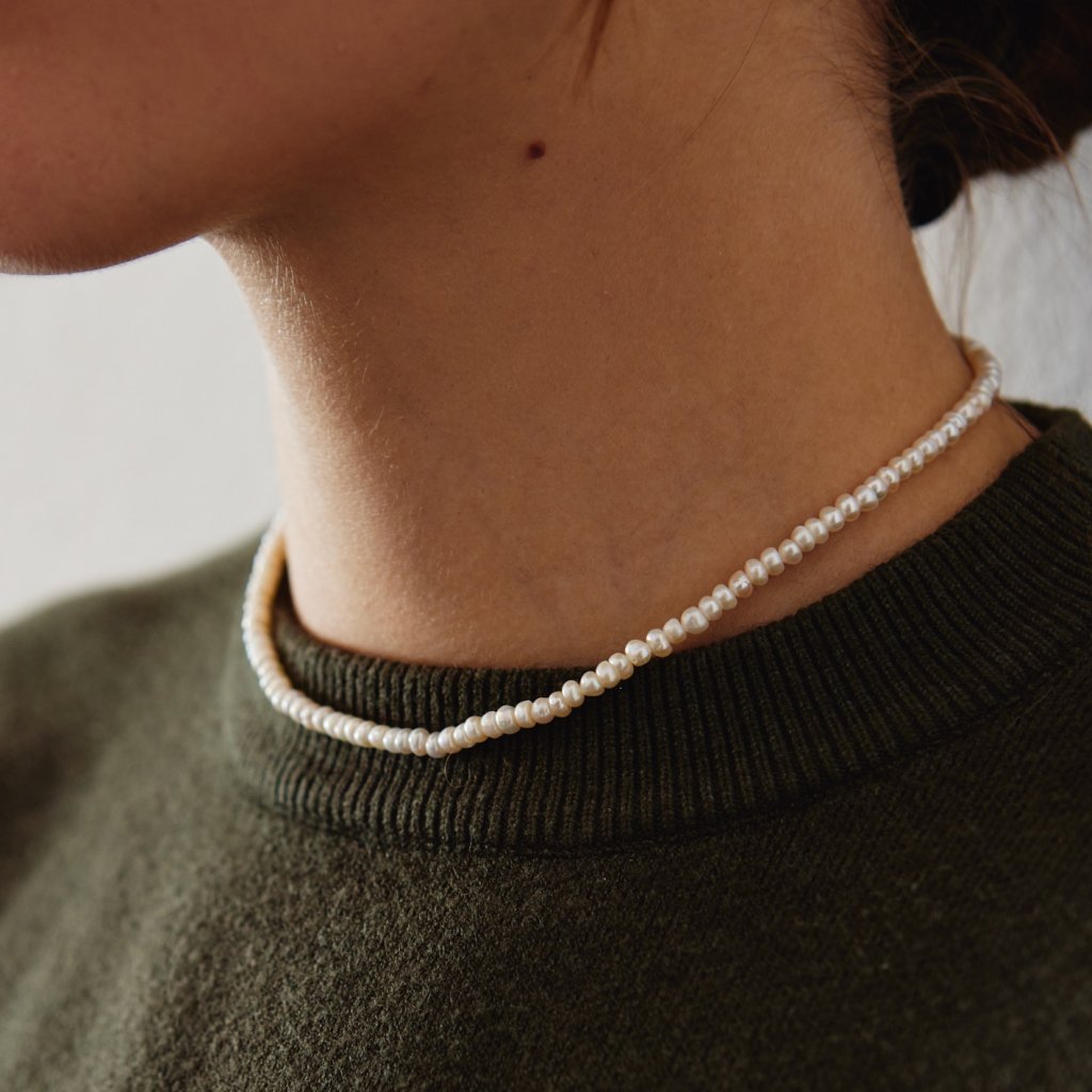SILVER WHITE PEARLS NÁHRDELNÍK